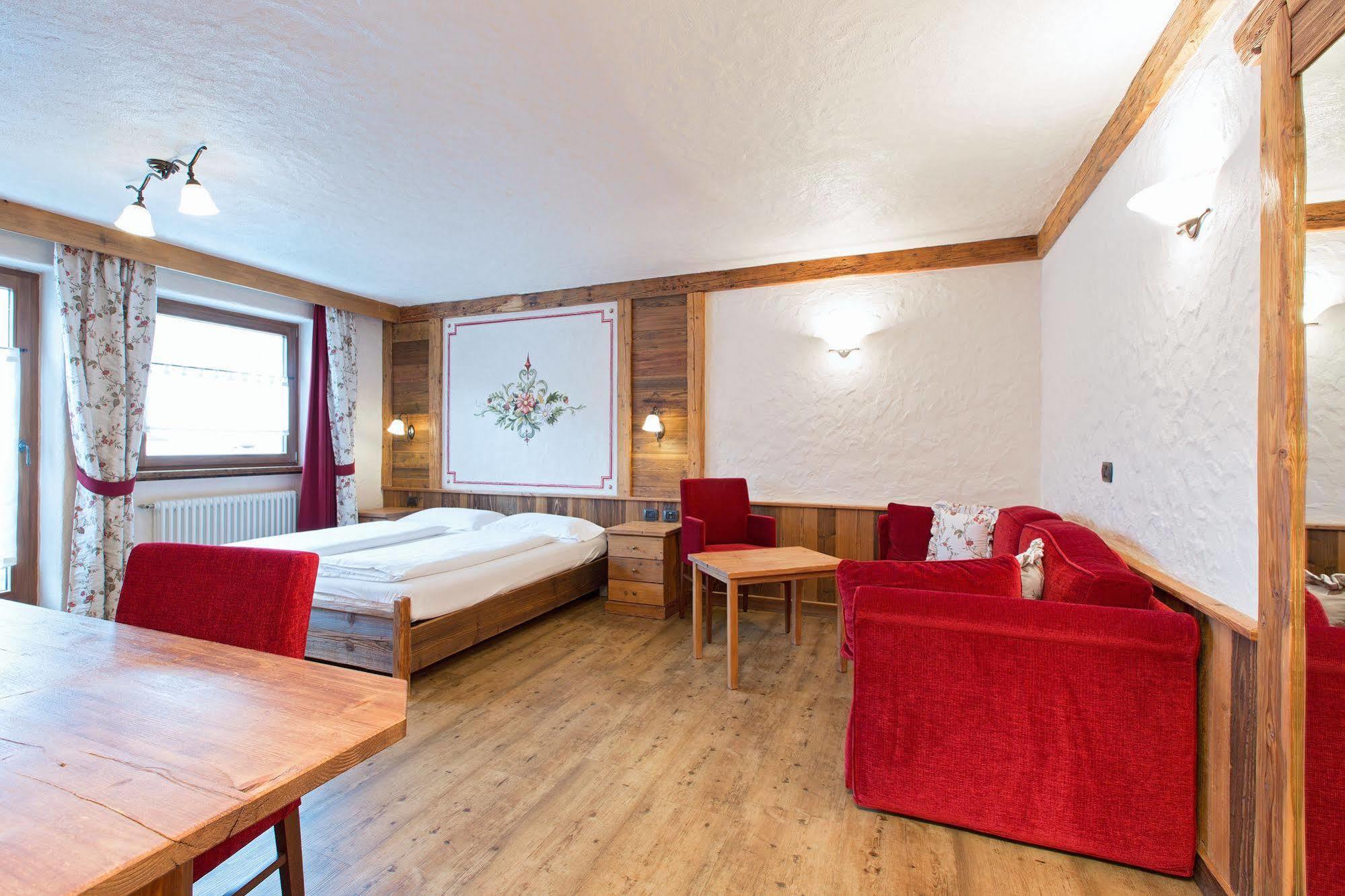 Hotel Crosal Livigno Exterior photo